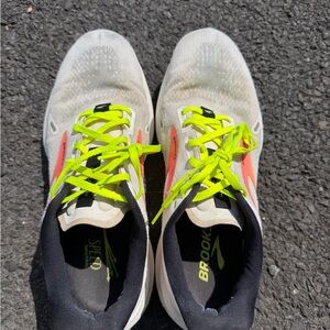 Brooks Women’s White Running Shoes w/ Neon Yellow & Pink Accents | Size 9.5